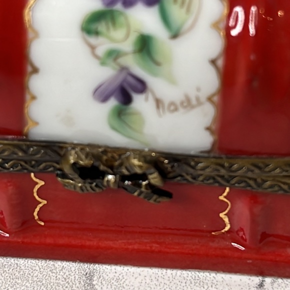 Limoges Box Pient Main France Genuine Authentic Trinket Box Stamp Box - Picture 5 of 6